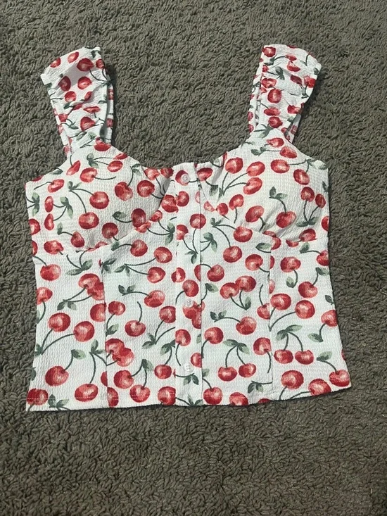 Derek Heart White Crop Top with Red Cherry Print - Picture 1 of 4